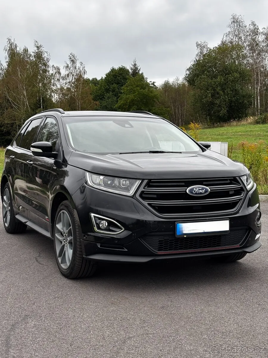 Ford Edge photo 2