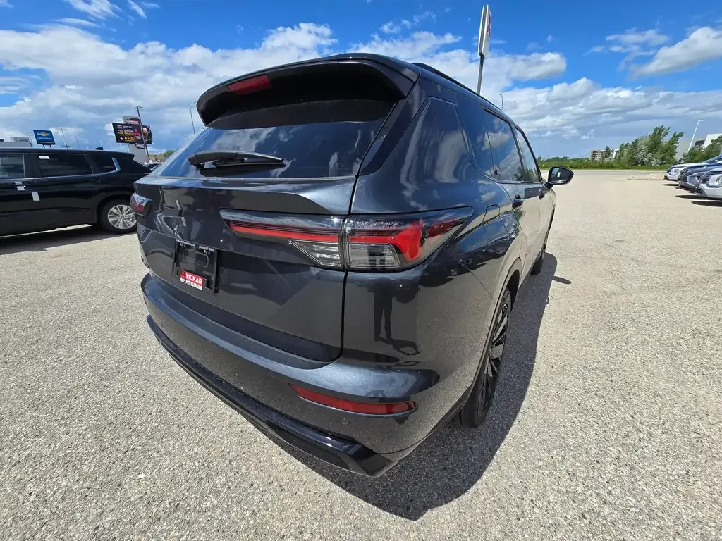 Mitsubishi Outlander 2026 photo 3