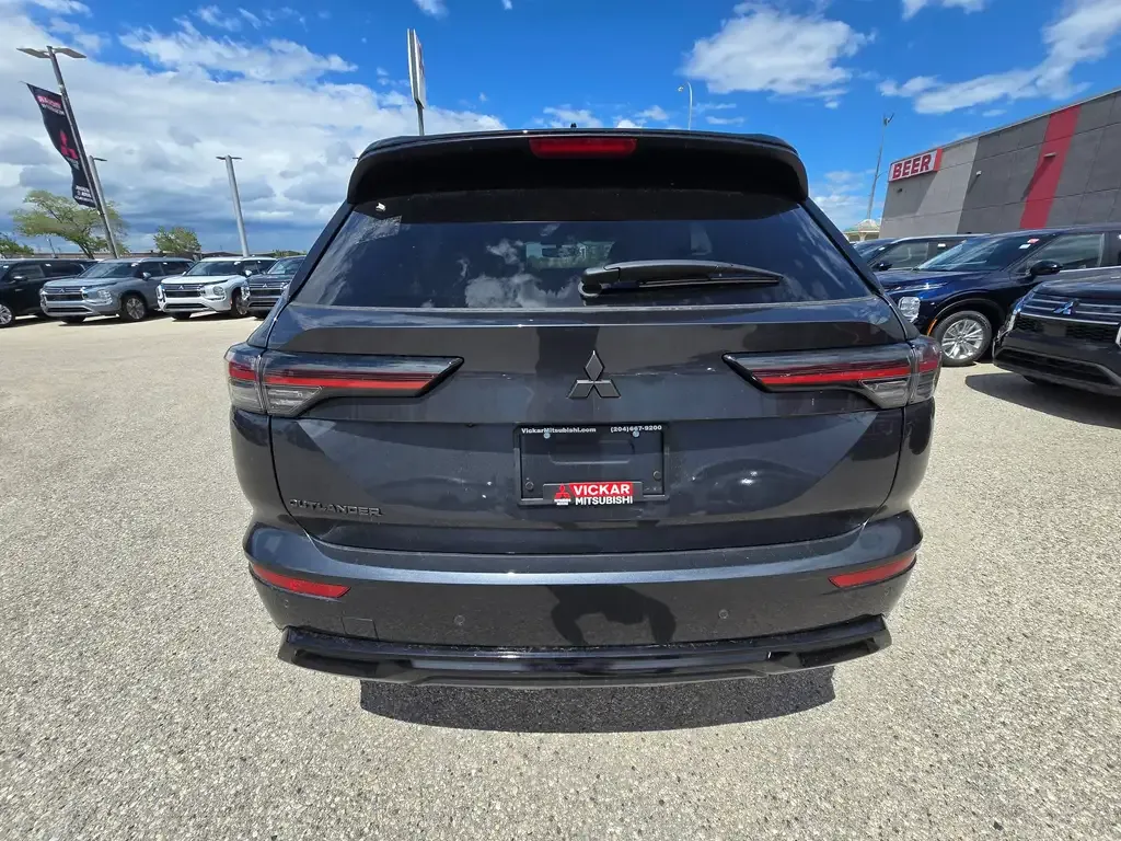 Mitsubishi Outlander 2026 photo 2