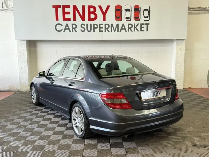 Mercedes-Benz C-Class 2009 photo 5