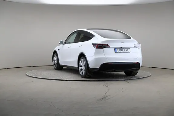 Tesla Model Y 2022 photo 2