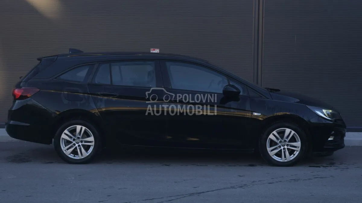 Opel Astra K 2017 photo 4