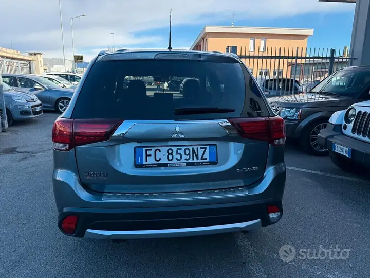 Mitsubishi Outlander 2016 photo 5