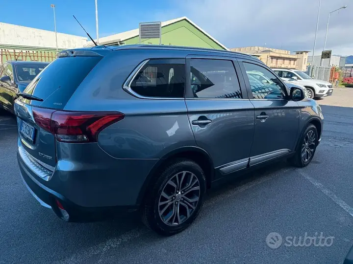 Mitsubishi Outlander 2016 photo 4
