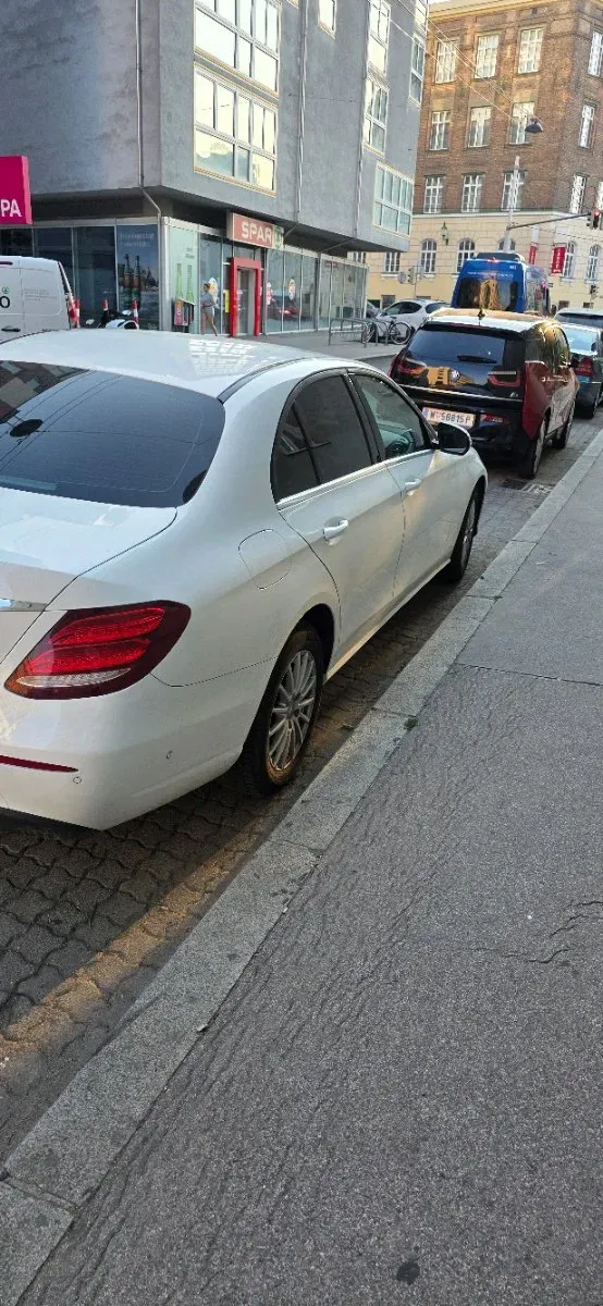Mercedes-Benz E-Class 2018 photo 3