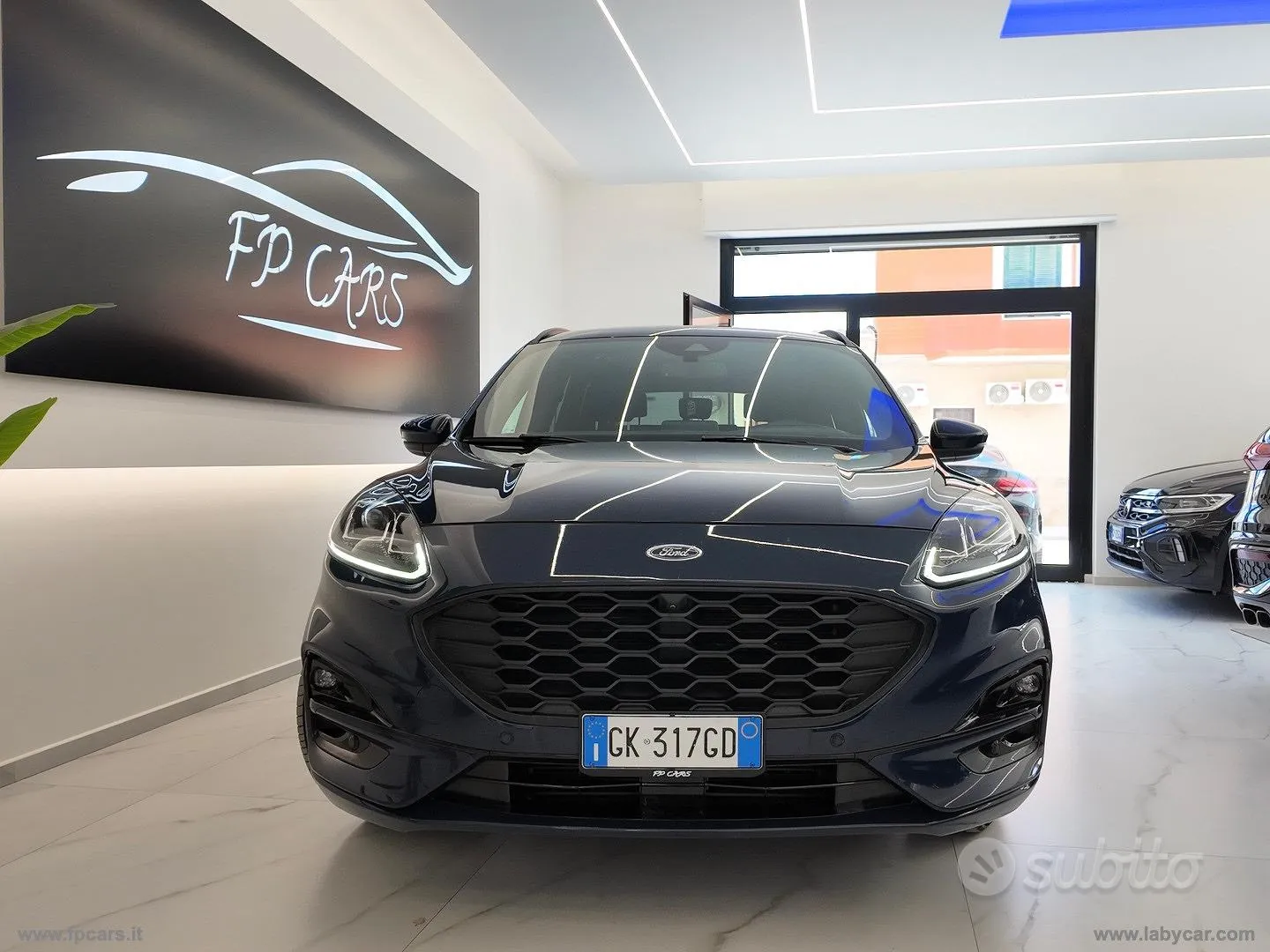 Ford Kuga 2022 photo 2