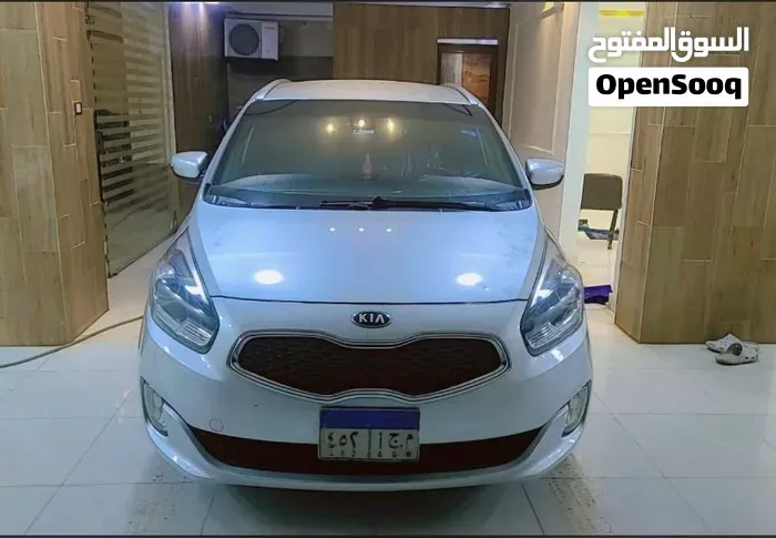 Kia Carens 2015 photo 2