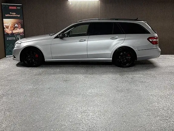 Mercedes-Benz E 220 2012 photo 4