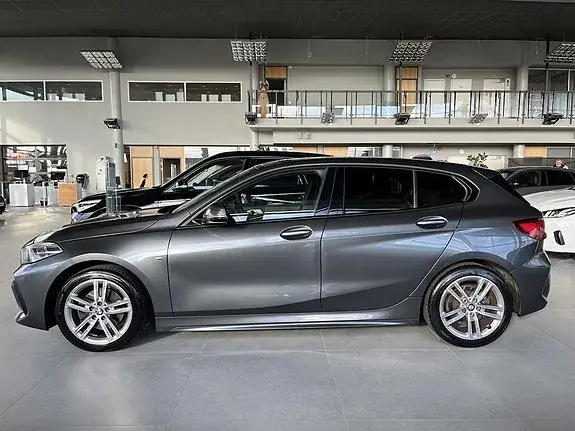BMW 118I 2021 photo 3