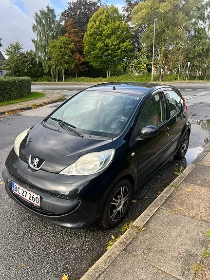 Peugeot 107 2009 photo 2
