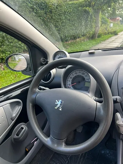 Peugeot 107 2009 photo 4