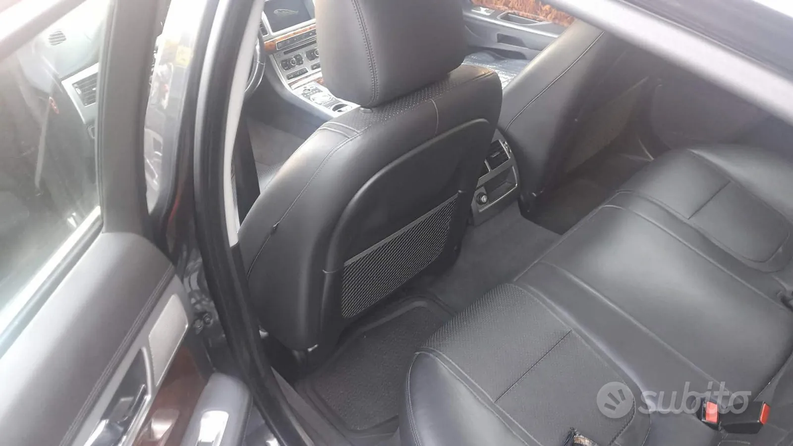 Jaguar Xf 2014 photo 3