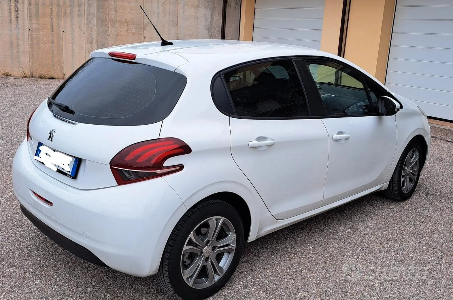 Peugeot 208 2019 photo 4