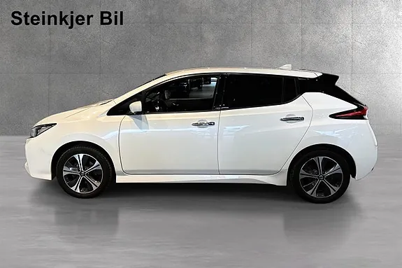 Nissan Leaf 2021 photo 2