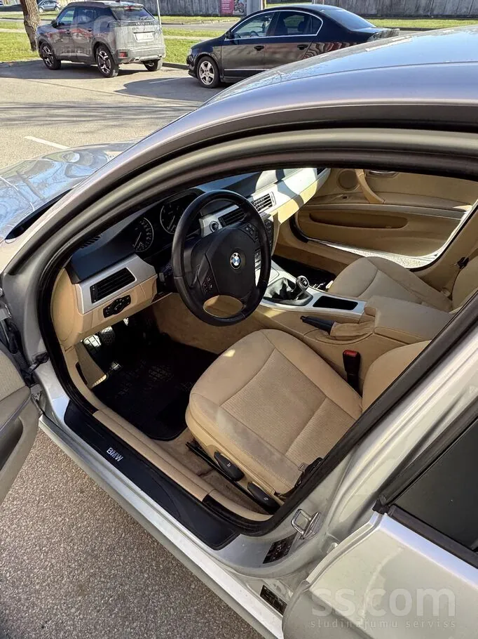 BMW 318D 2009 photo 5
