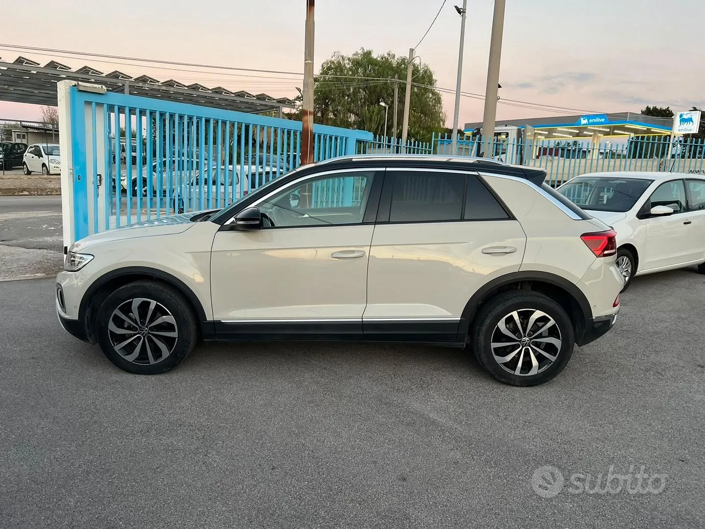 Volkswagen T-Roc 2023 photo 4
