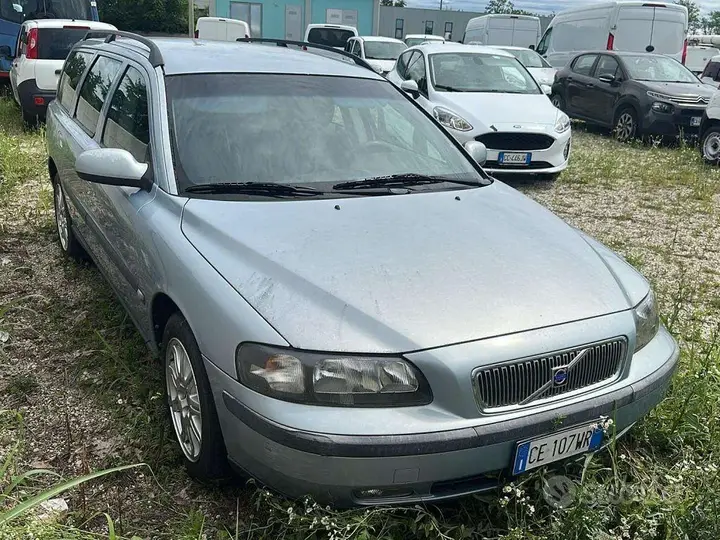 Volvo V70 2003 photo 2