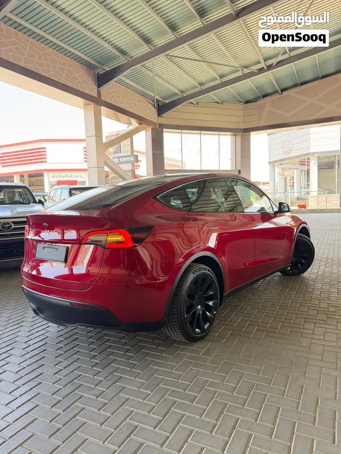 Tesla Model Y 2023 photo 4