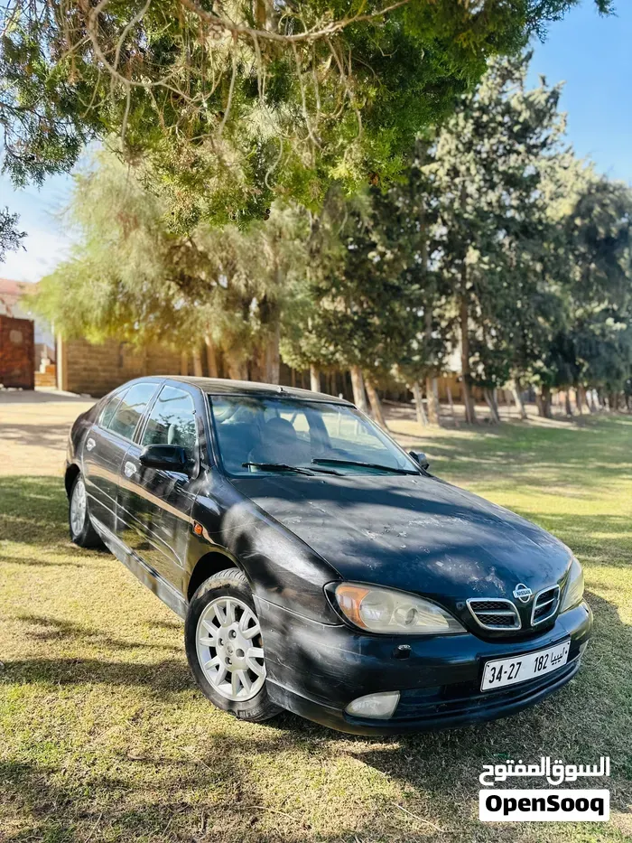 Nissan Primera 1988 photo 5