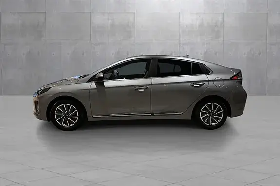 Hyundai Ioniq 2022 photo 2