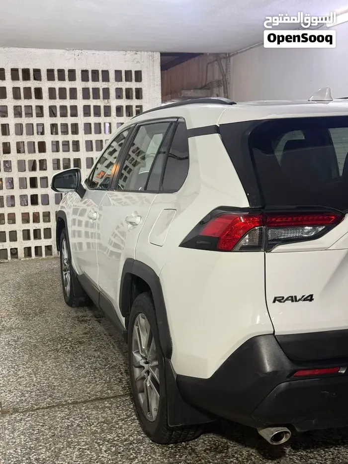 Toyota Rav4 2019 photo 2