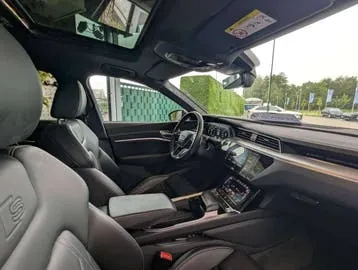 Audi Q8 E-Tron 2023 photo 3