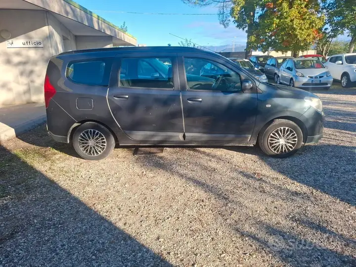 Dacia Lodgy 2013 photo 3