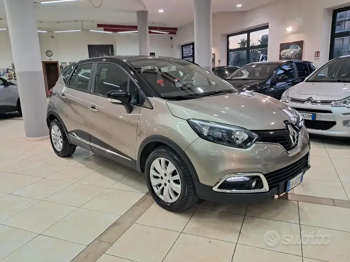 Renault Captur 2014 photo 2