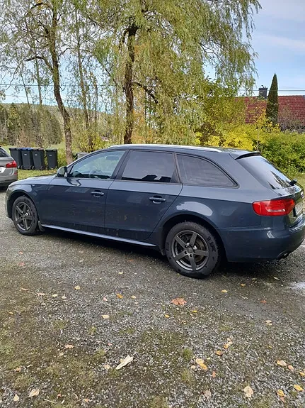 Audi A4 2009 photo 3