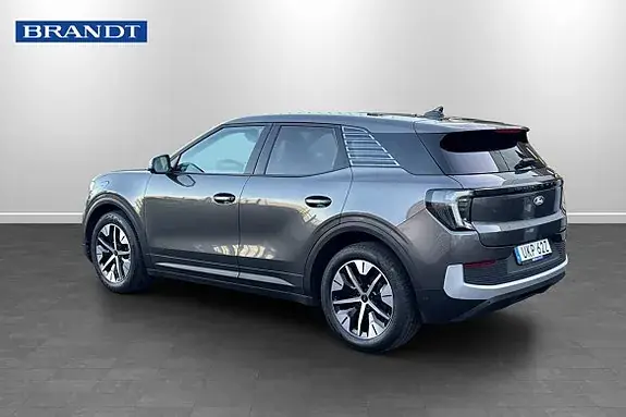 Ford Explorer 2024 photo 2