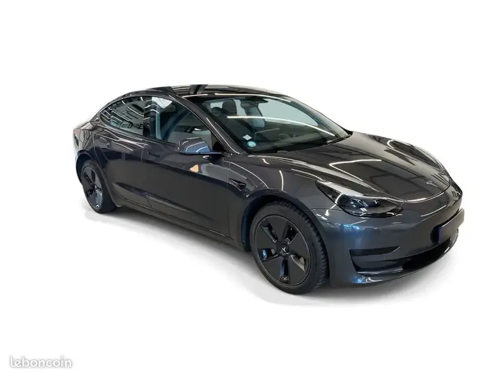 Tesla Model 3 2022 photo 3