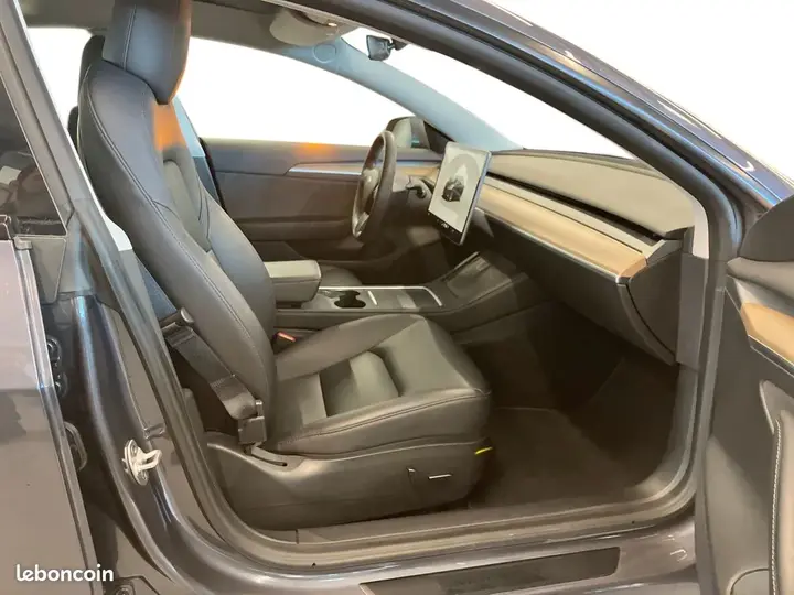 Tesla Model 3 2022 photo 4