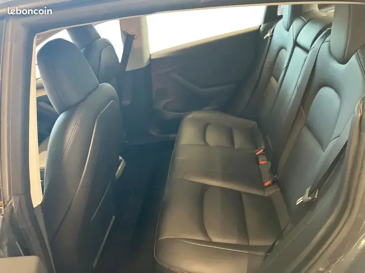 Tesla Model 3 2022 photo 5