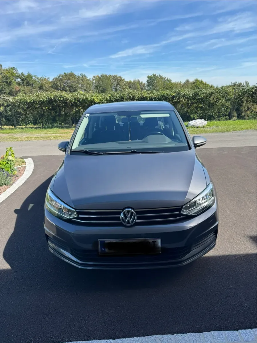Volkswagen Touran 2017 photo 3