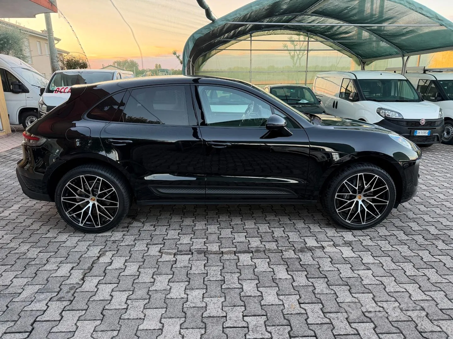 Porsche Macan 2022 photo 2