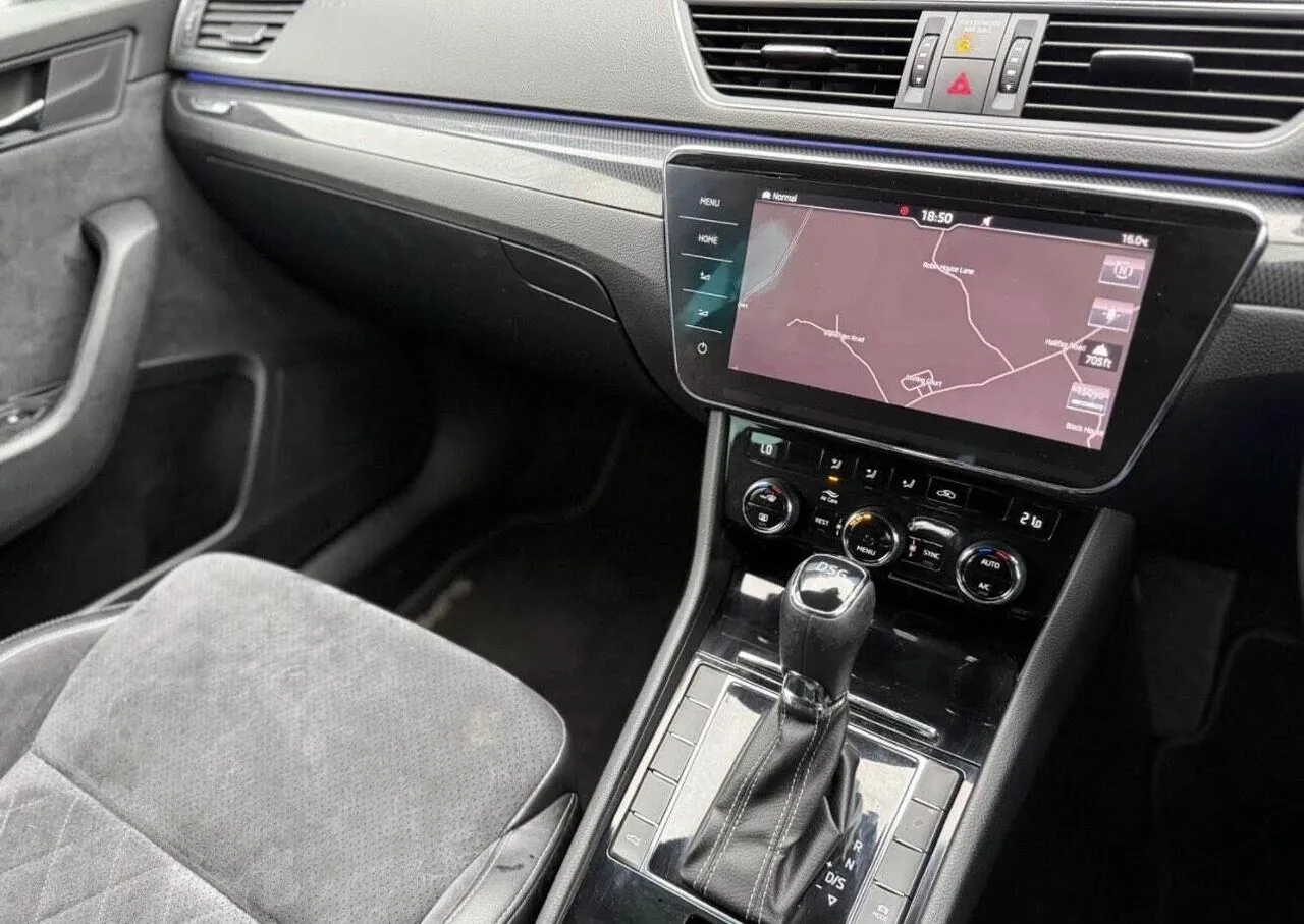 Skoda Superb 2019 photo 4