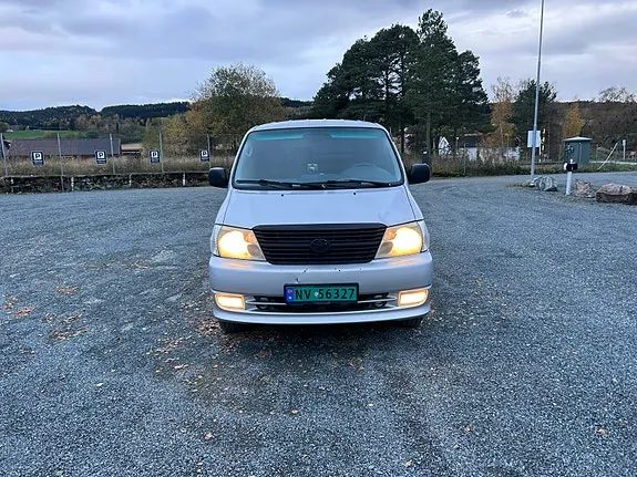 Toyota Hiace 2007 photo 2
