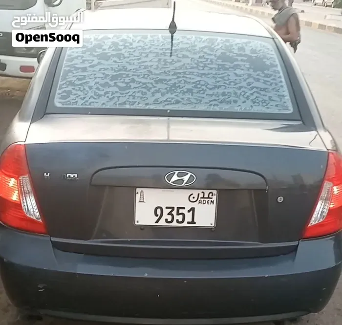 Hyundai Accent 2010 photo 3