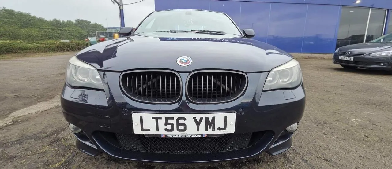 BMW 5 Series 2006 photo 2