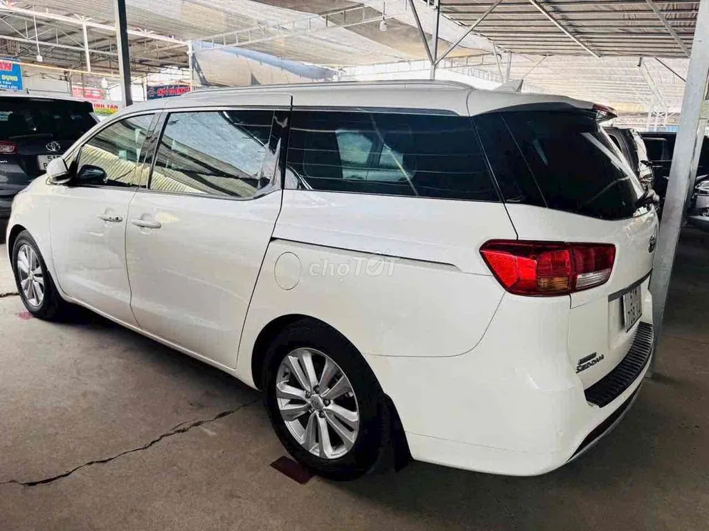 Kia Sedona 2016 photo 4