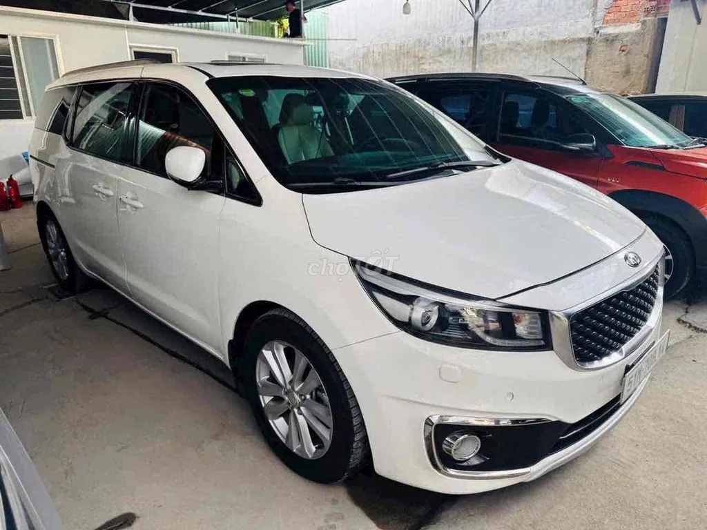 Kia Sedona 2016 photo 2