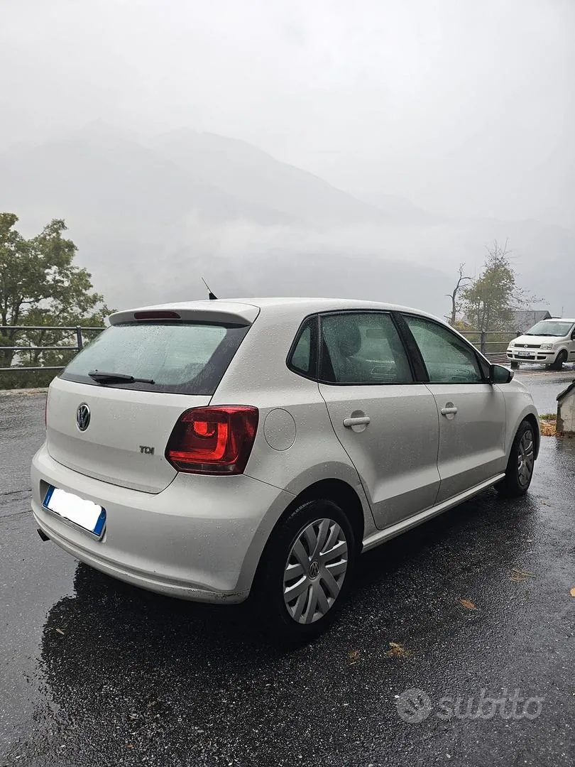 Volkswagen Polo 2011 photo 4