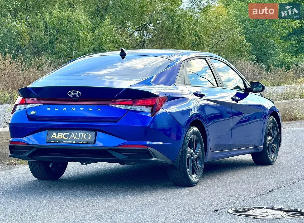 Hyundai Elantra 2023 photo 3