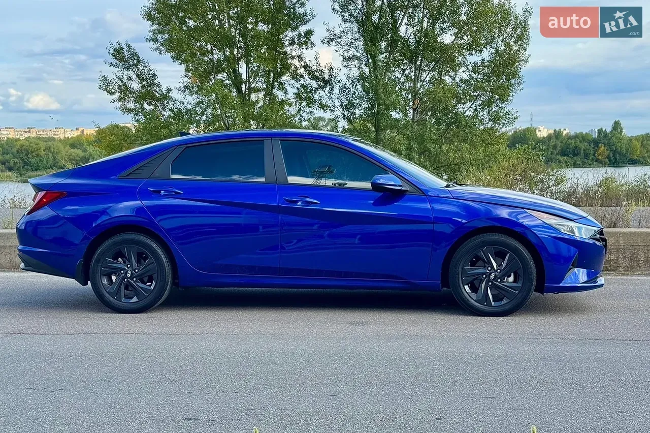 Hyundai Elantra 2023 photo 2