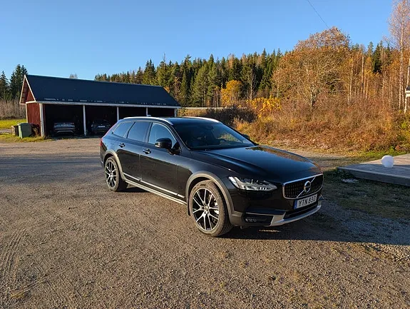 Volvo V90 Cross Country