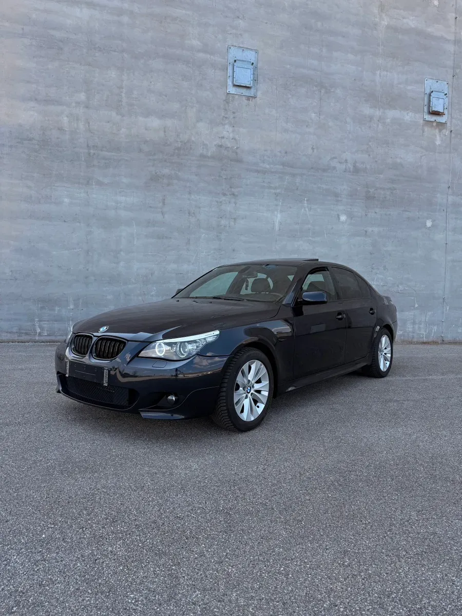 BMW 5 Series 2007 photo 2