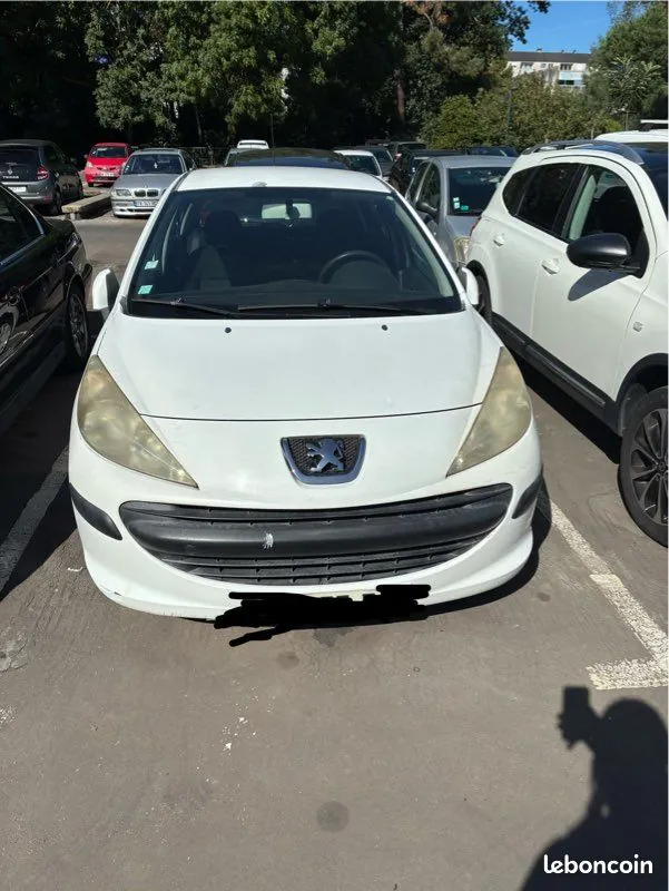 Peugeot 207 2007 photo 2