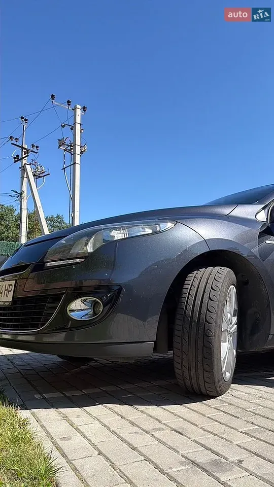 Renault Megane 2012 photo 2