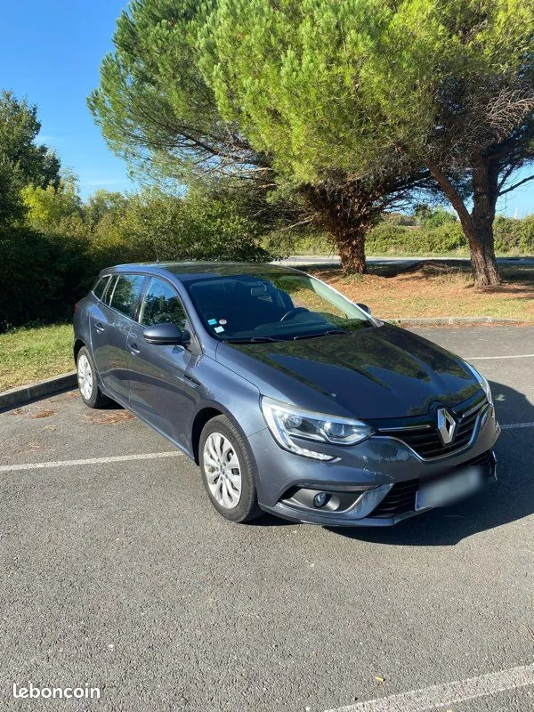 Renault Megane 2016 photo 2