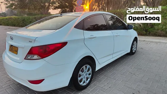 Hyundai Accent 2015 photo 3